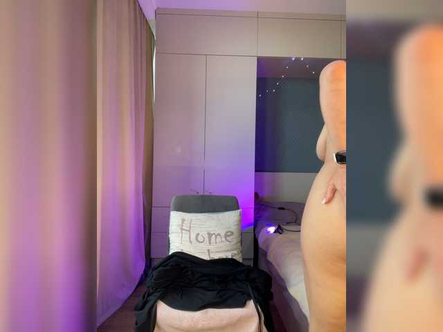 go to chat with MelenaFox