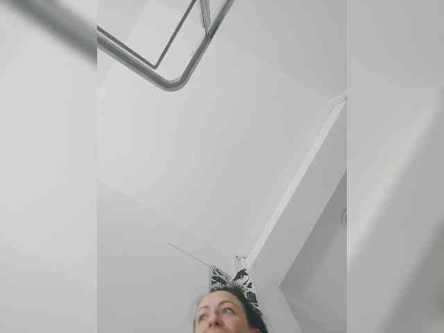 Lovehornyman webcam