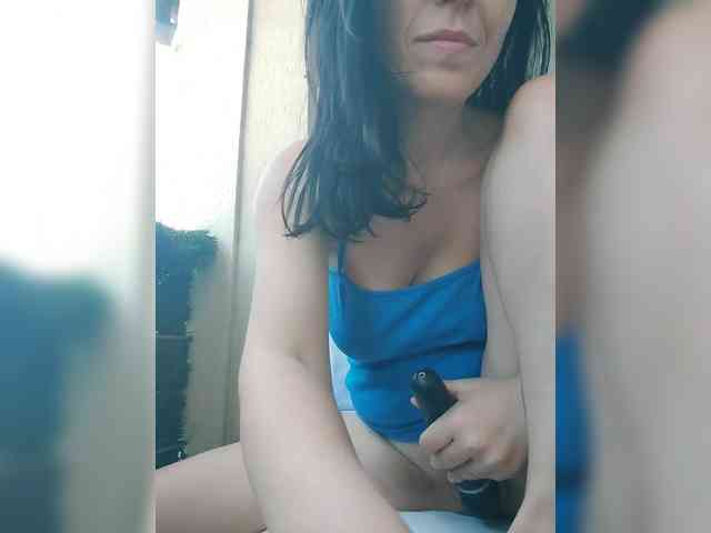 Lovehornyman webcam