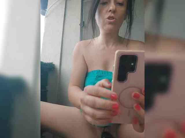 Lovehornyman webcam