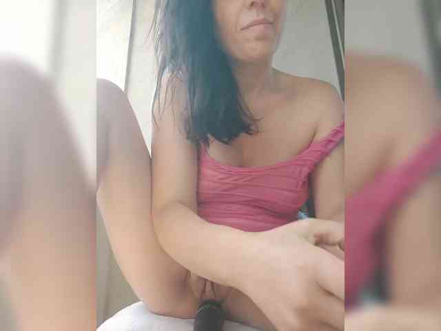 Lovehornyman webcam