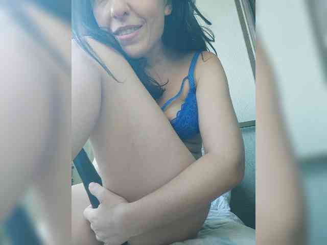 Lovehornyman webcam