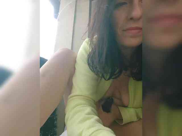 Lovehornyman webcam