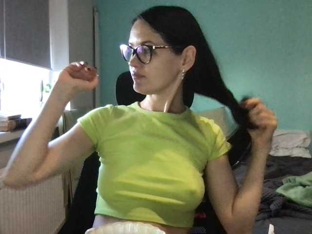 MilaBi-192569, live now on BongaCams