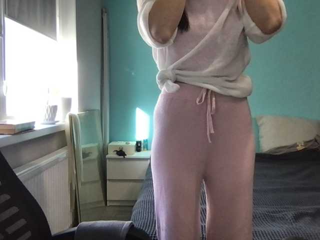 MilaBi-192569, en directo ahora en BongaCams