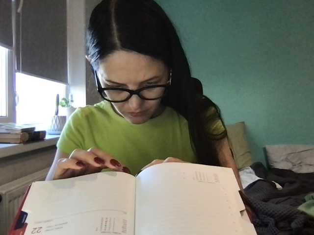 MilaBi-192569, en directo ahora en BongaCams