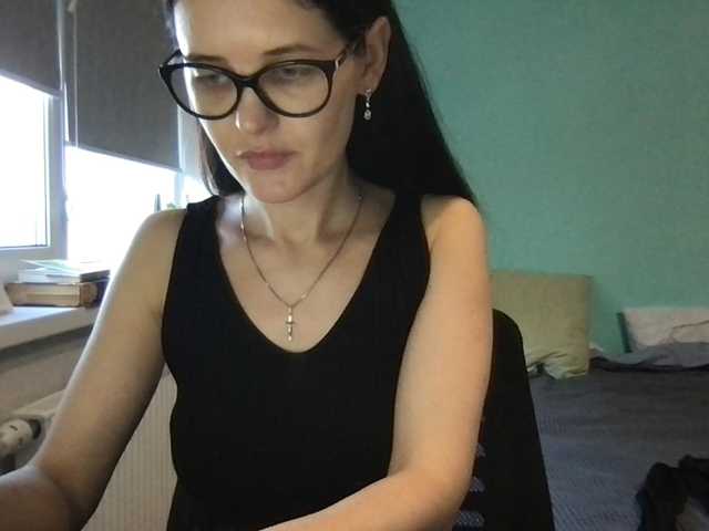 MilaBi-192569, en directo ahora en BongaCams