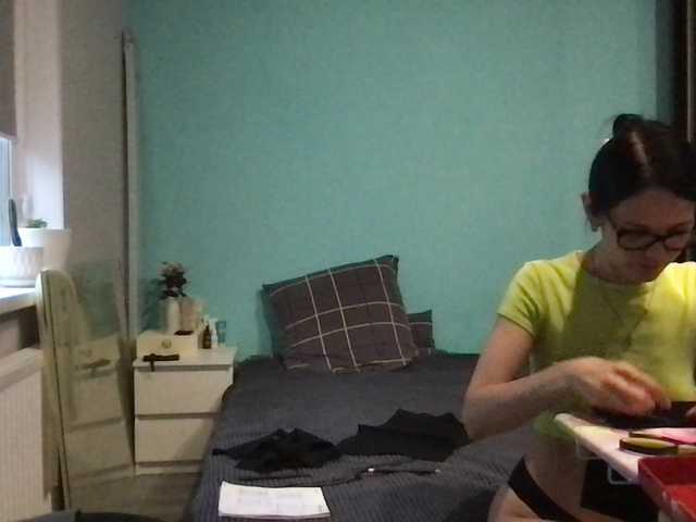 MilaBi-192569 live cam on BongaCams