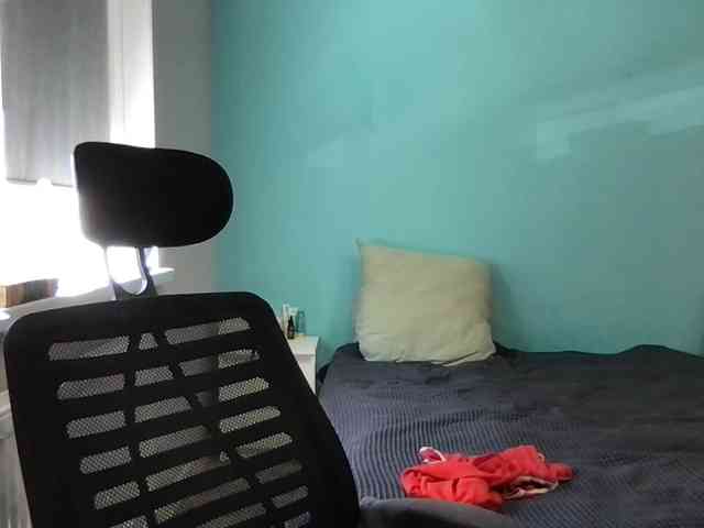MilaBi-192569 webcam