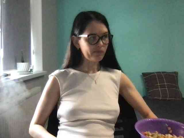 MilaBi-192569 webcam