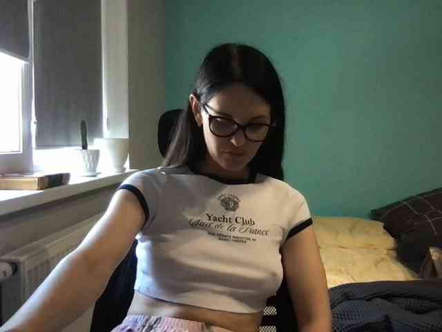 MilaBi-192569 webcam