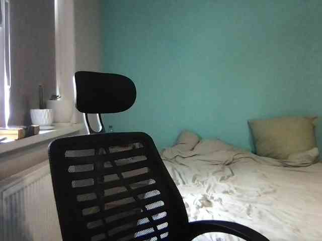 MilaBi-192569 webcam