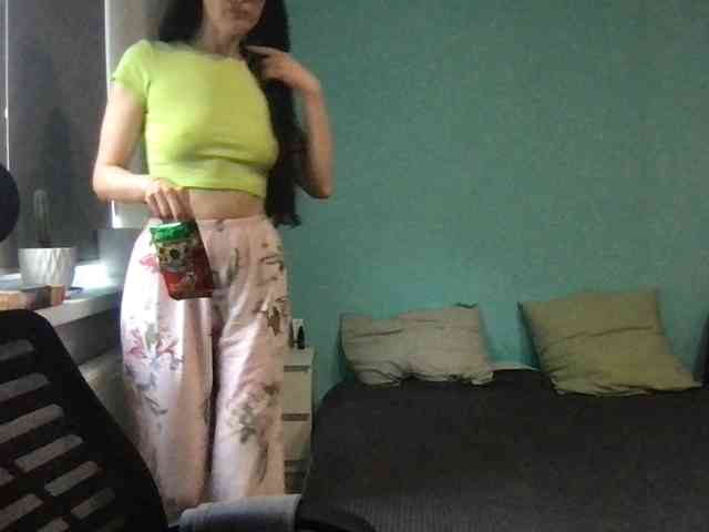 MilaBi-192569 webcam