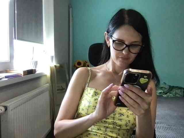 MilaBi-192569 webcam