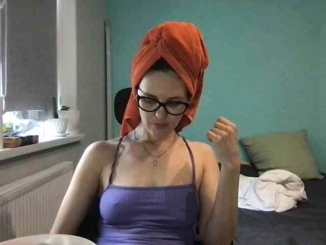 MilaBi-192569 webcam