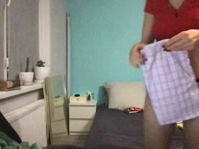 MilaBi-192569 webcam