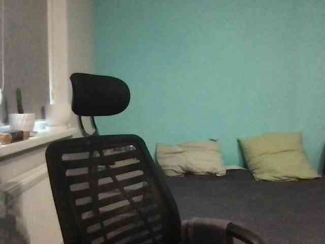 MilaBi-192569 webcam