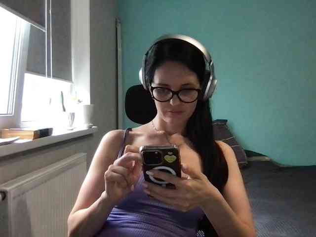 MilaBi-192569 webcam