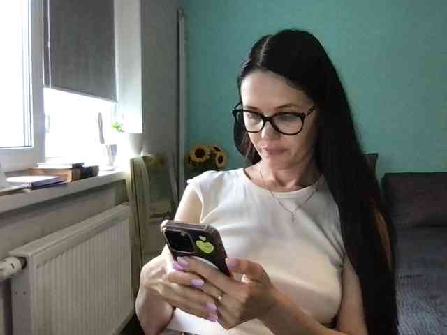 MilaBi-192569 webcam