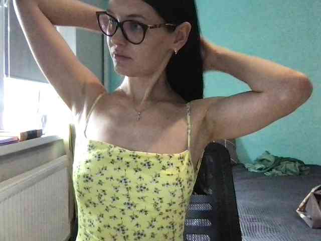 MilaBi-192569 webcam