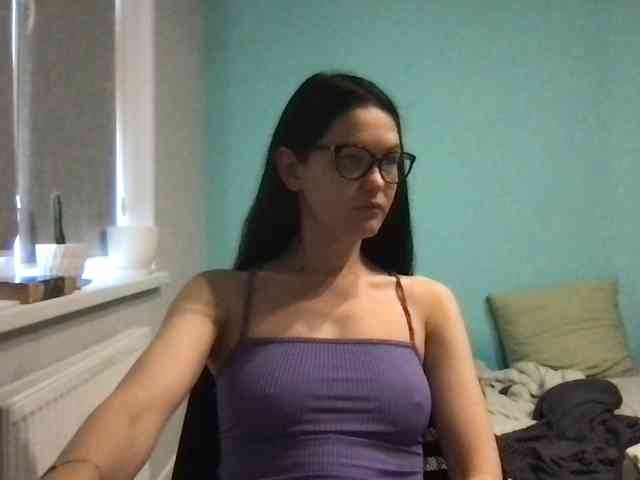 MilaBi-192569 webcam