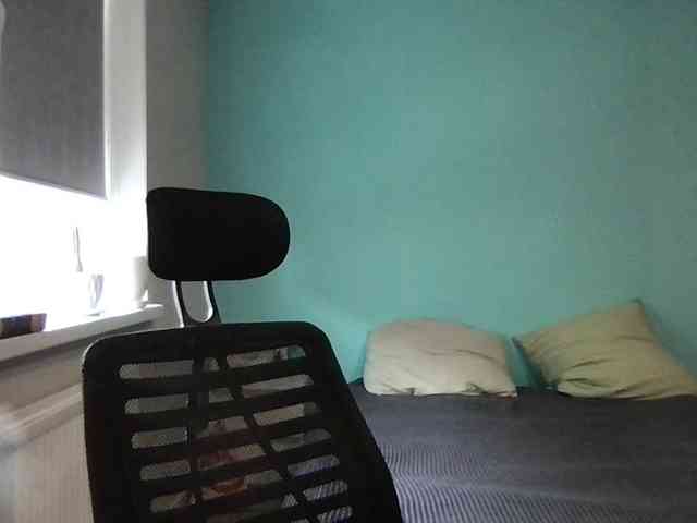 MilaBi-192569 webcam