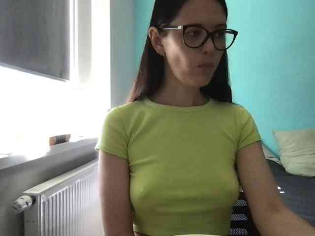 MilaBi-192569 webcam