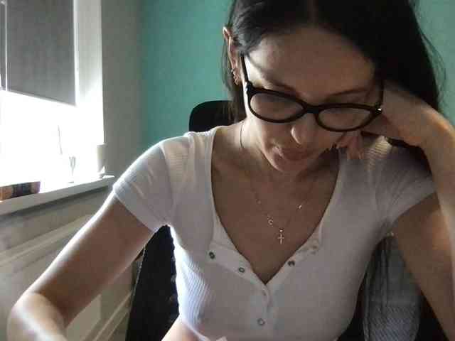 MilaBi-192569 webcam