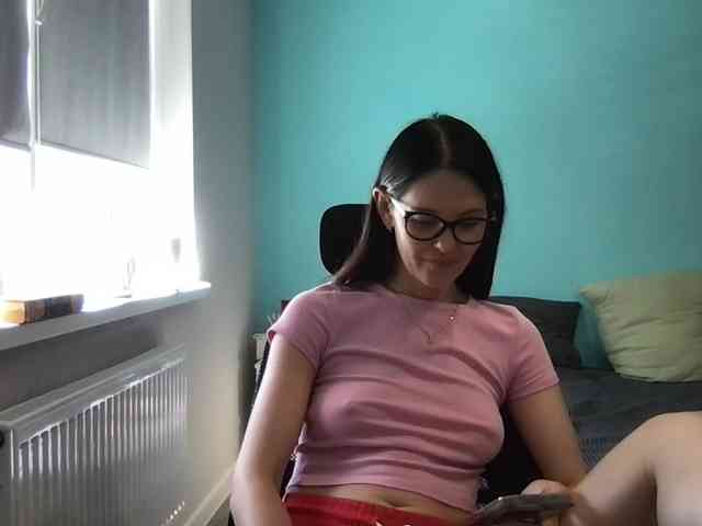 MilaBi-192569 webcam