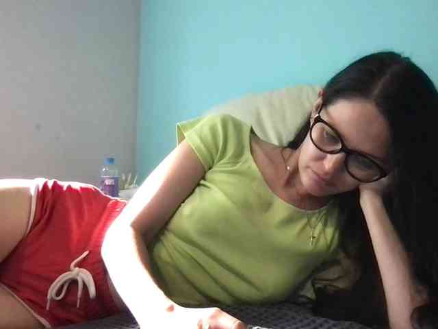 MilaBi-192569 webcam