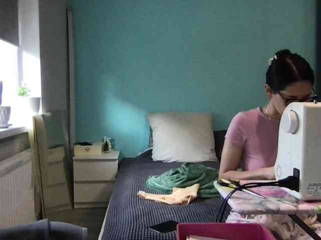 MilaBi-192569 webcam