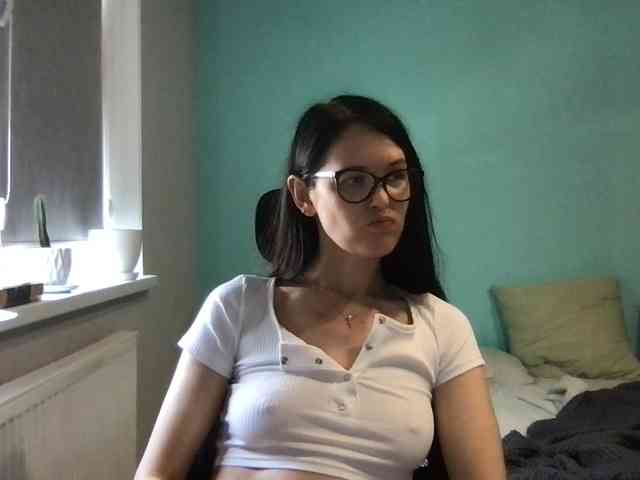 MilaBi-192569 webcam