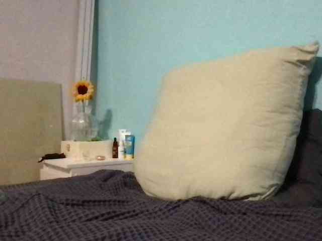 MilaBi-192569 webcam