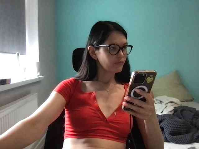 MilaBi-192569 webcam