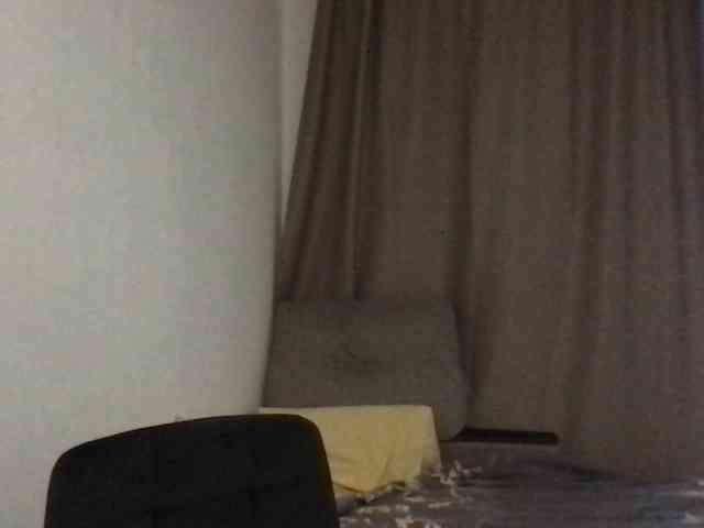 MilaBi-192569 webcam