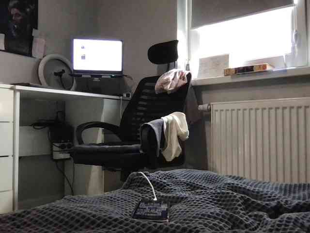 MilaBi-192569 webcam