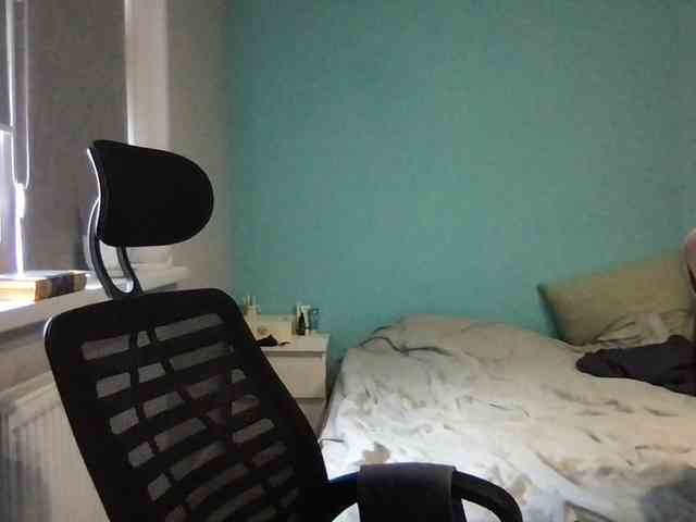 MilaBi-192569 webcam