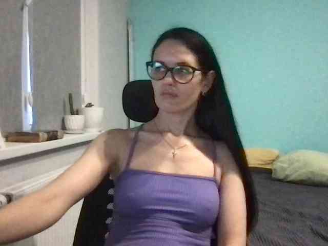 MilaBi-192569 webcam