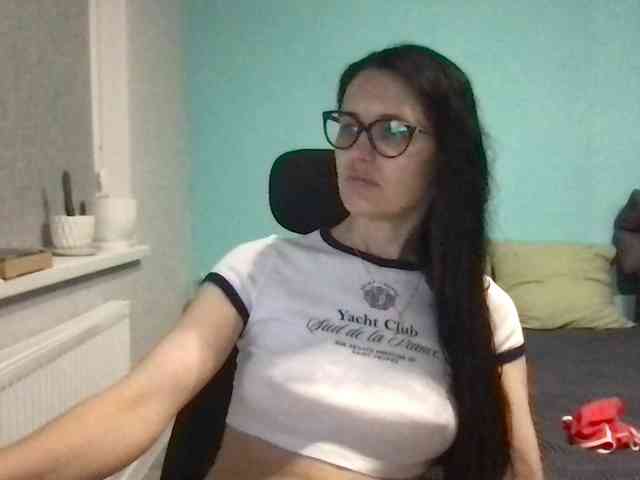MilaBi-192569 webcam