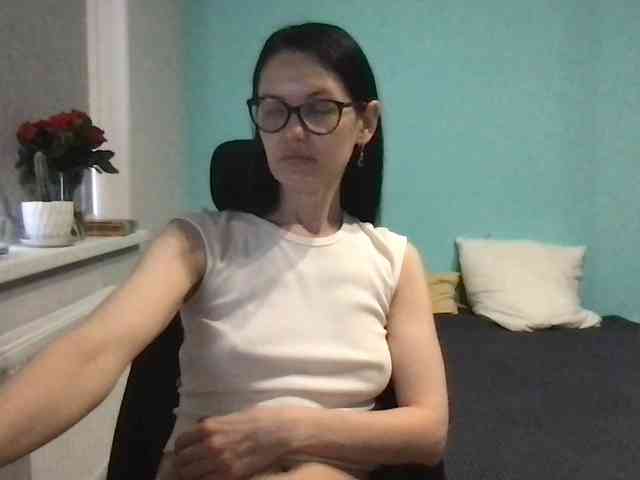MilaBi-192569 webcam