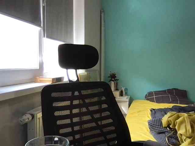 MilaBi-192569 webcam