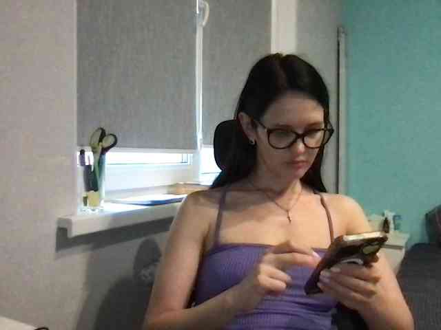 MilaBi-192569 webcam