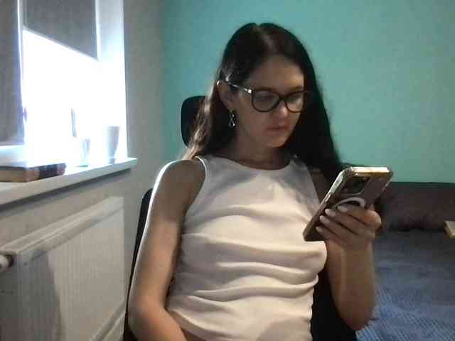 MilaBi-192569 webcam