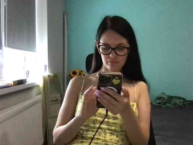 MilaBi-192569 webcam