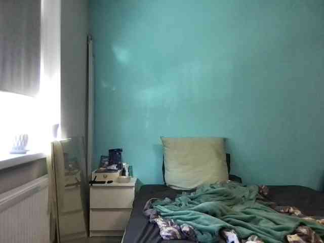 MilaBi-192569 webcam