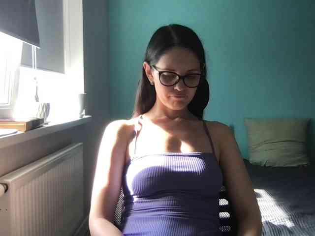 MilaBi-192569 webcam