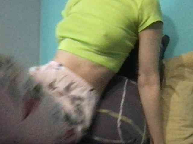 MilaBi-192569 webcam