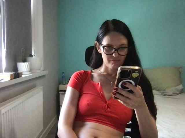 MilaBi-192569 webcam