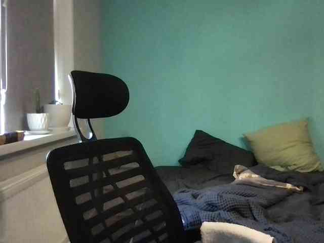 MilaBi-192569 webcam