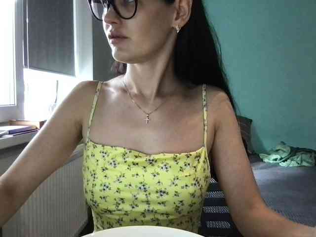 MilaBi-192569 webcam
